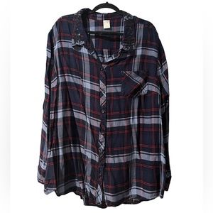 TERRA & SKY • Blue/red plaid button down with sequin collar detail. Size 3X
